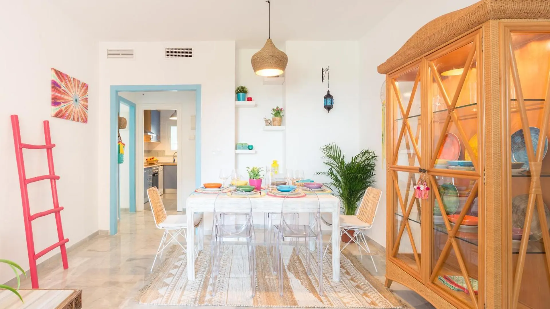 Boho Chic- Beachfront - Free Bikes - Salt Water Pool توريمولينوس