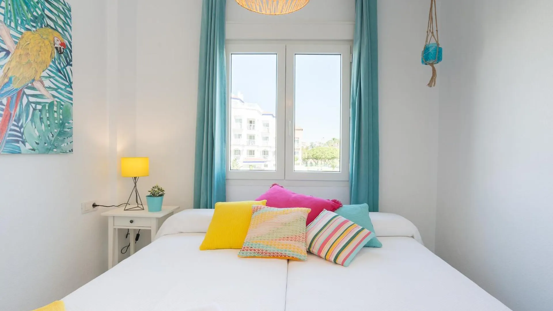 شقة Boho Chic- Beachfront - Free Bikes - Salt Water Pool توريمولينوس