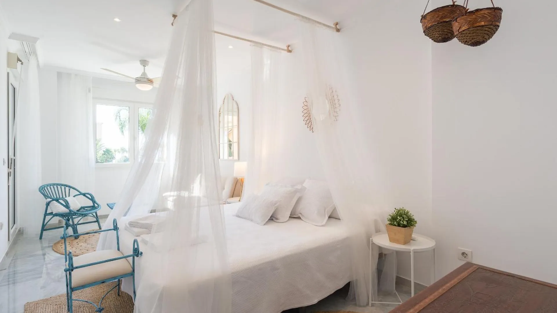 Boho Chic- Beachfront - Free Bikes - Salt Water Pool توريمولينوس 0*,