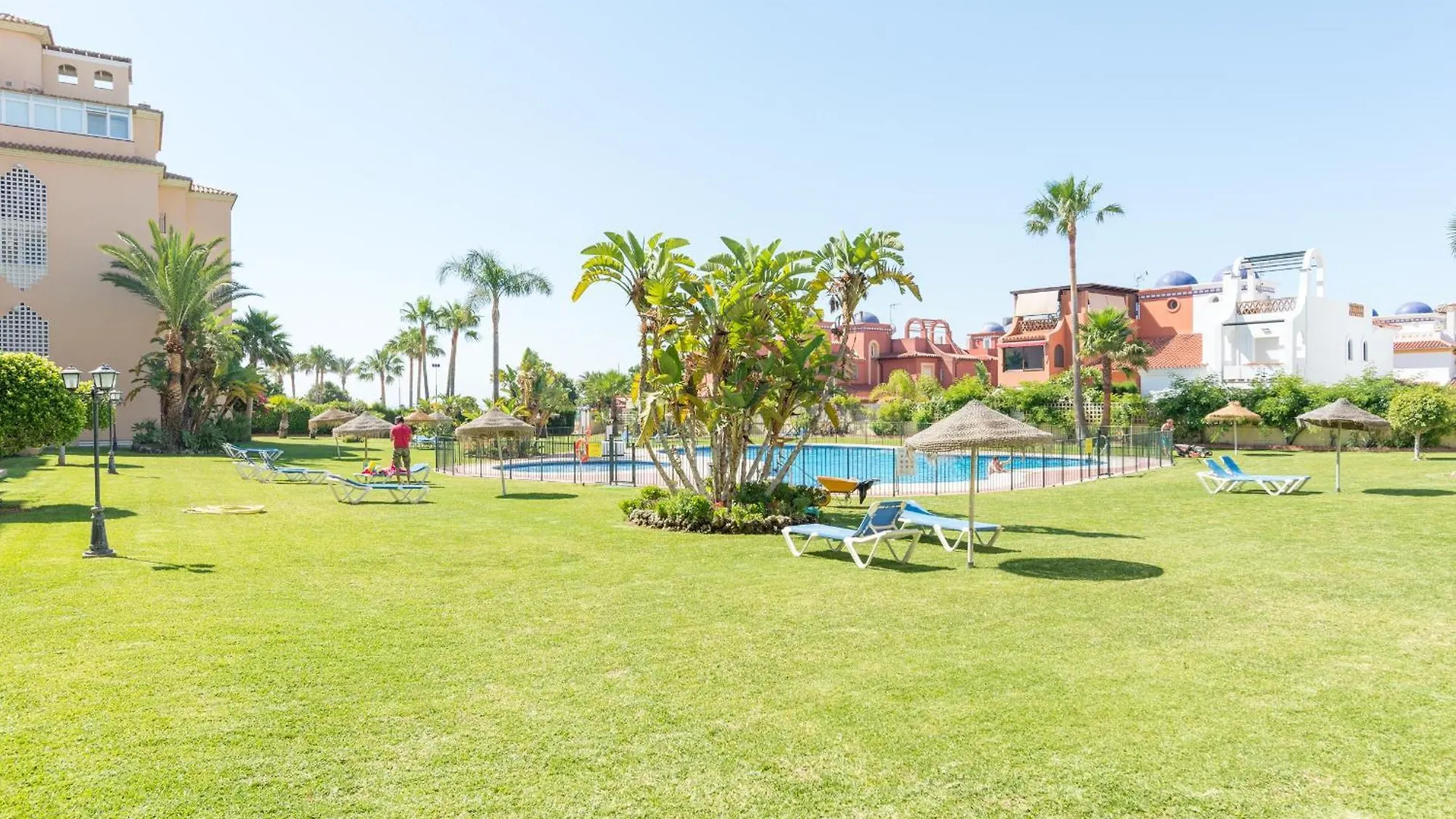 Boho Chic- Beachfront - Free Bikes - Salt Water Pool Torremolinos