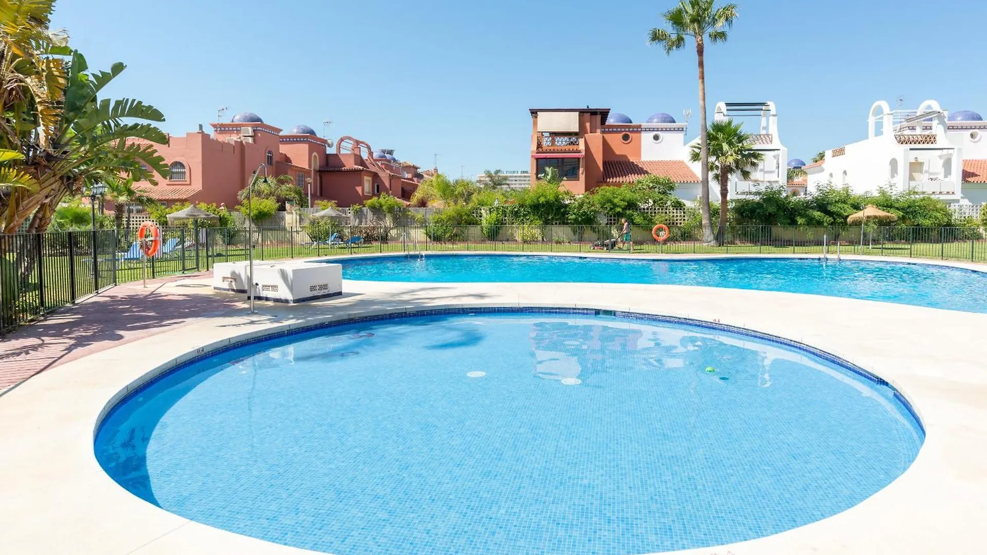 Boho Chic- Beachfront - Free Bikes - Salt Water Pool Torremolinos