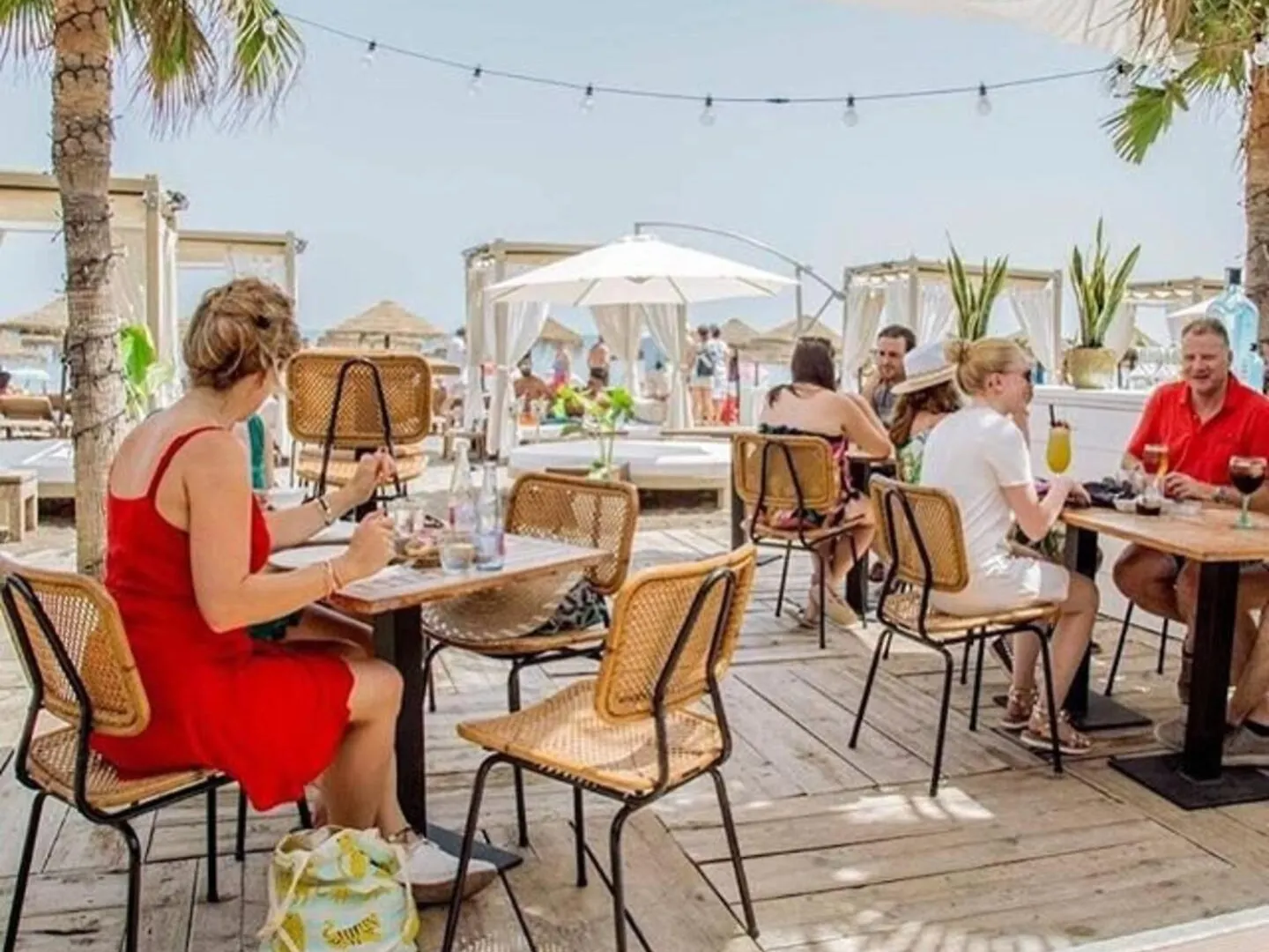 Apartment Boho Chic- Beachfront - Free Bikes - Salt Water Pool Torremolinos
